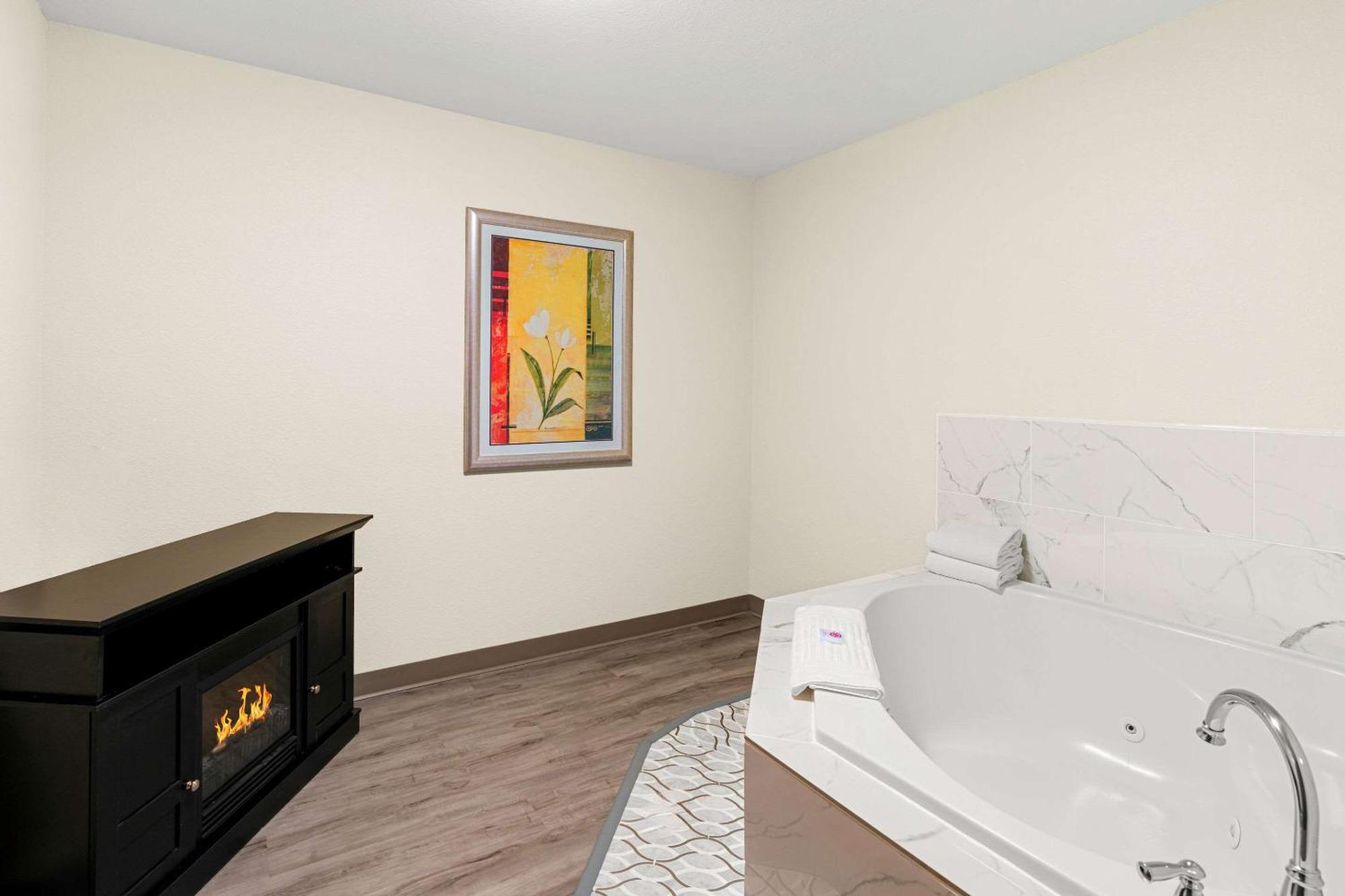Comfort Suites Vacaville-Napa Valley Area Dış mekan fotoğraf