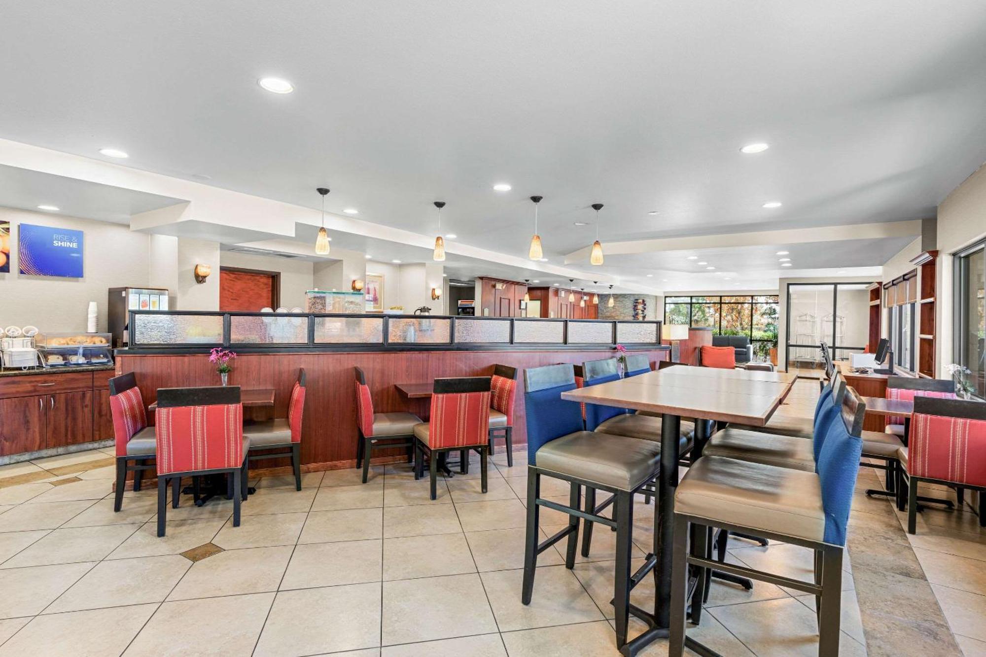 Comfort Suites Vacaville-Napa Valley Area Dış mekan fotoğraf