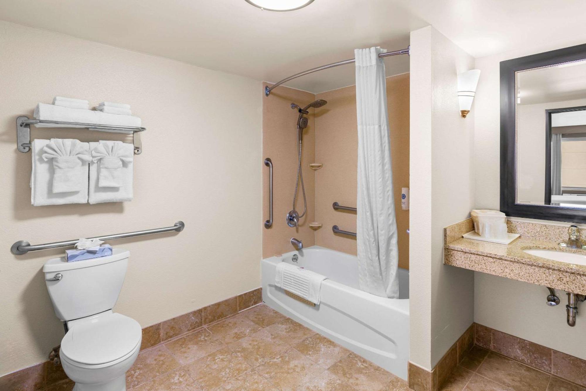 Comfort Suites Vacaville-Napa Valley Area Dış mekan fotoğraf