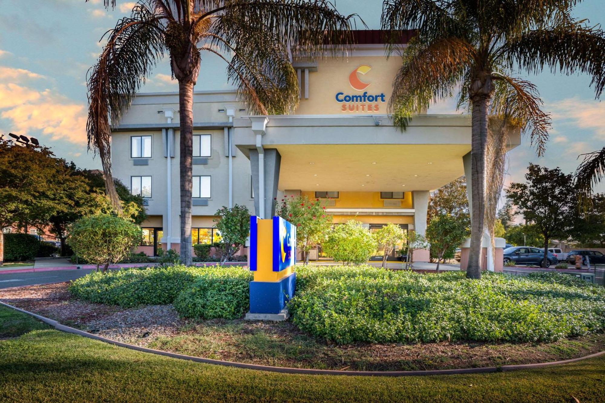 Comfort Suites Vacaville-Napa Valley Area Dış mekan fotoğraf