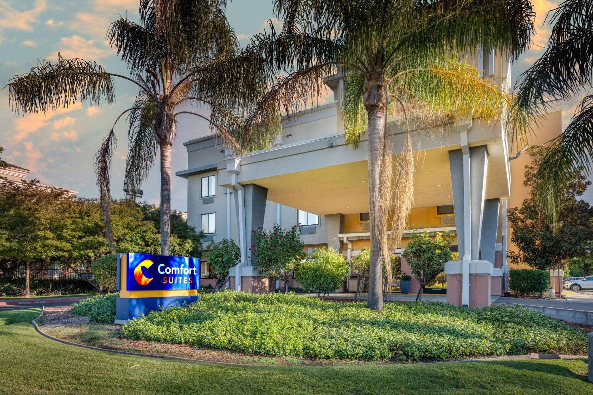 Comfort Suites Vacaville-Napa Valley Area Dış mekan fotoğraf