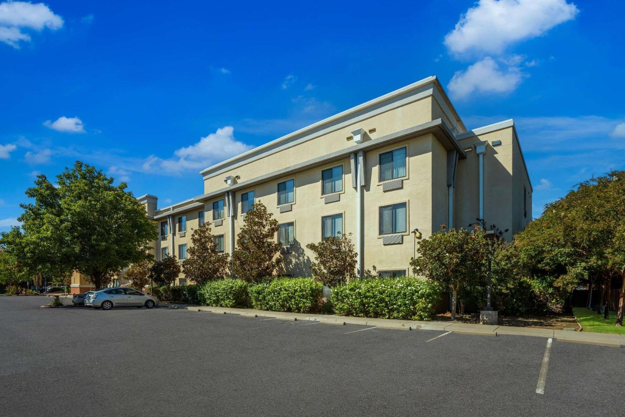 Comfort Suites Vacaville-Napa Valley Area Dış mekan fotoğraf